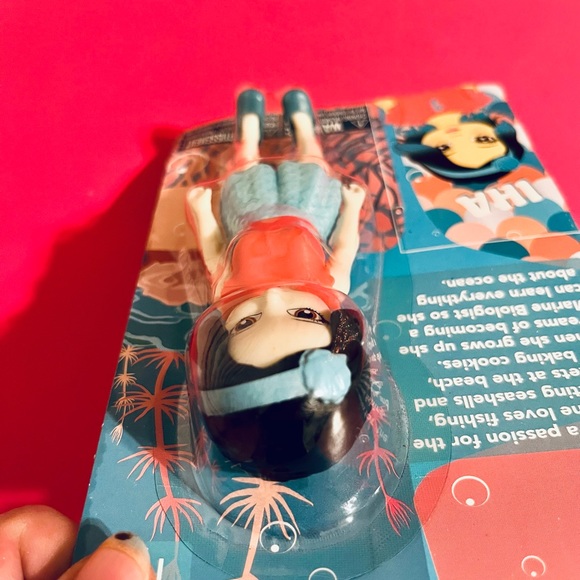 Friends Forever IHA Doll - Picture 5 of 6